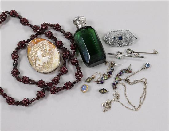 Assorted items including, garnet necklace, scent bottle and other minor jewellery, including a cameo brooch.